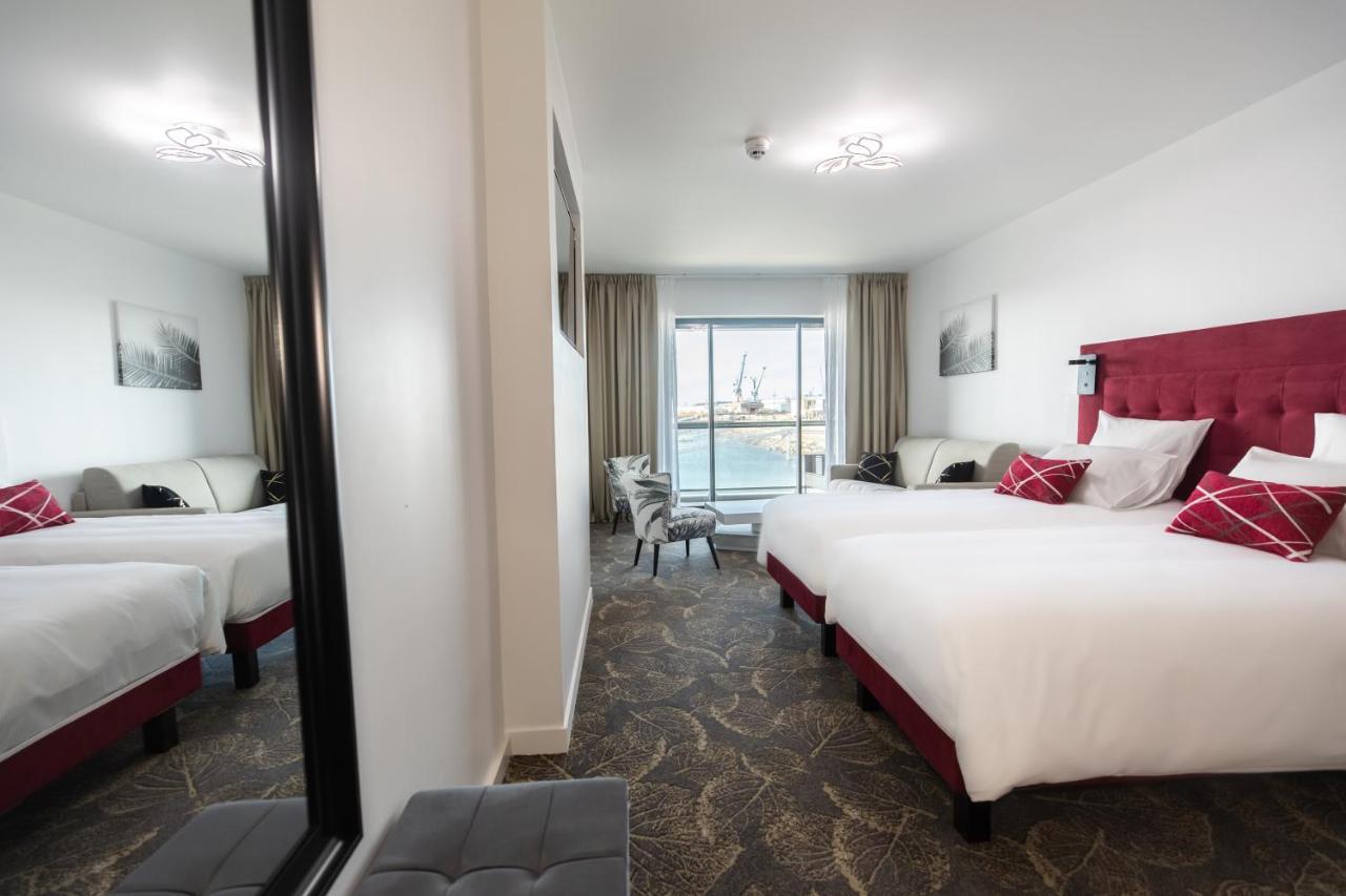 Le Barracuda & Spa, Centre Port, Pieds Dans L'Eau, Vue Mer Brest Ngoại thất bức ảnh