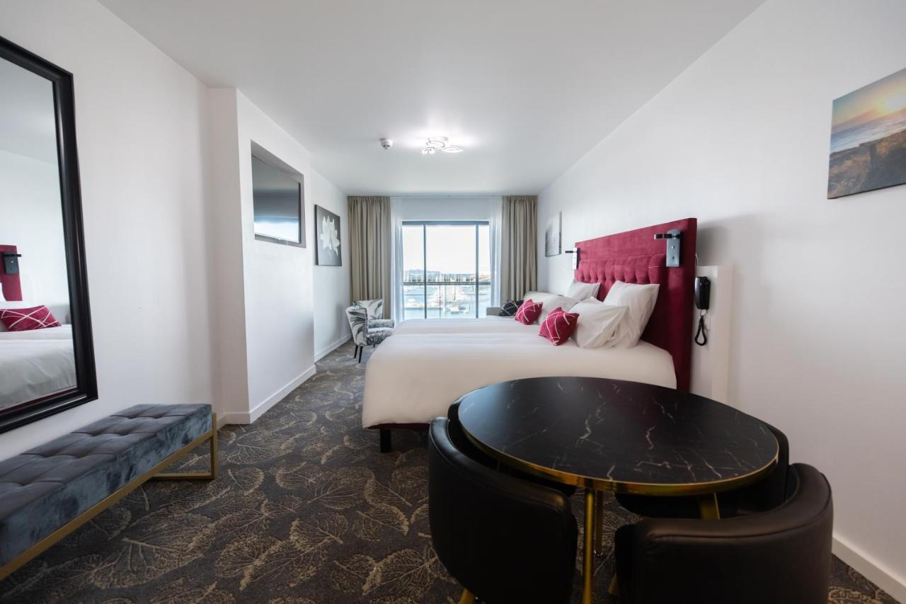 Le Barracuda & Spa, Centre Port, Pieds Dans L'Eau, Vue Mer Brest Ngoại thất bức ảnh
